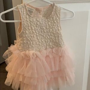 Girls dress